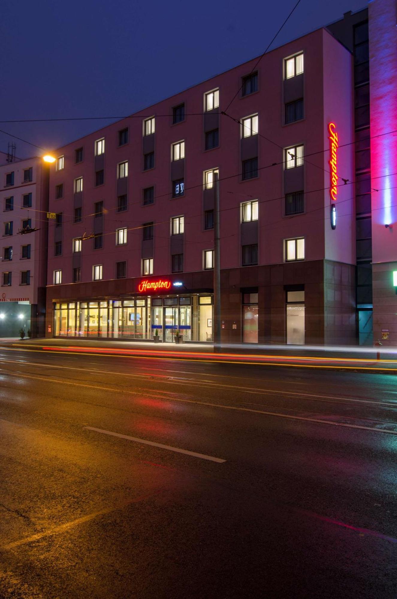 Hampton By Hilton Center Hotel