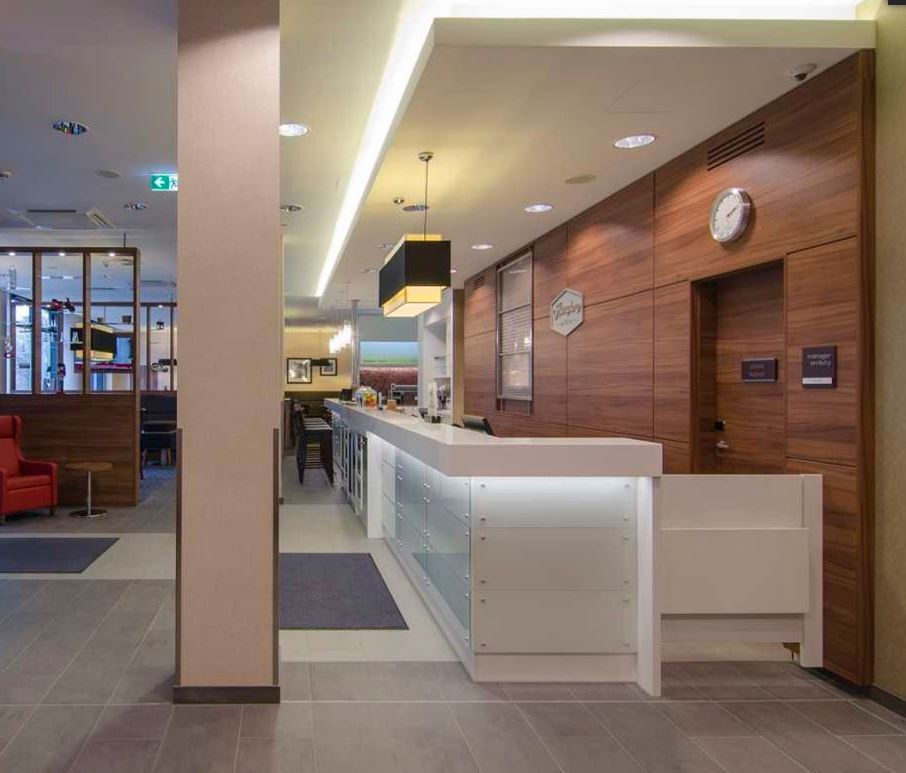 Hotel Hampton By Hilton Center 3*