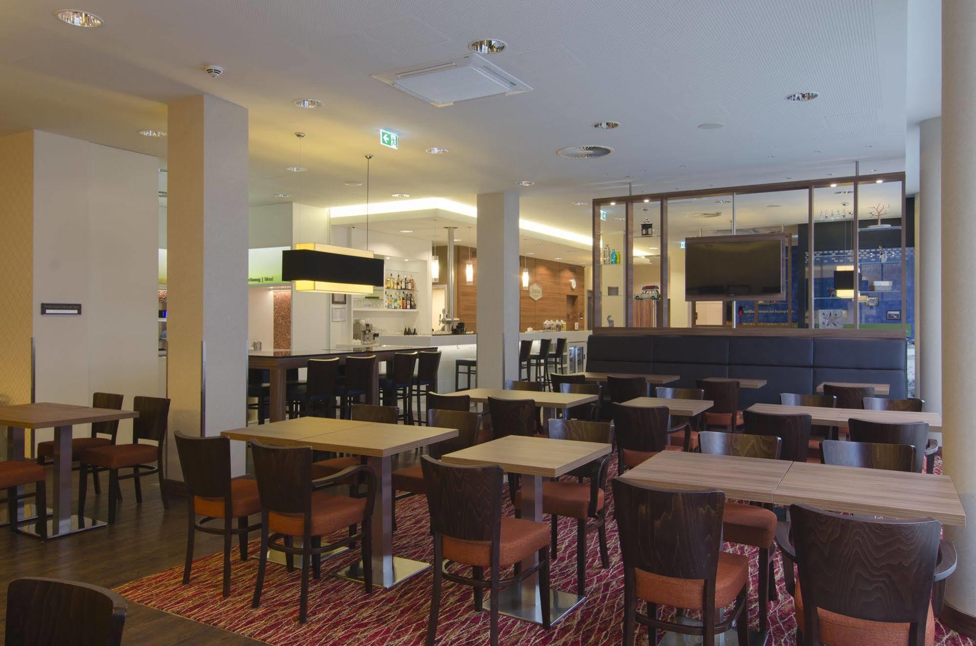Hampton By Hilton Center